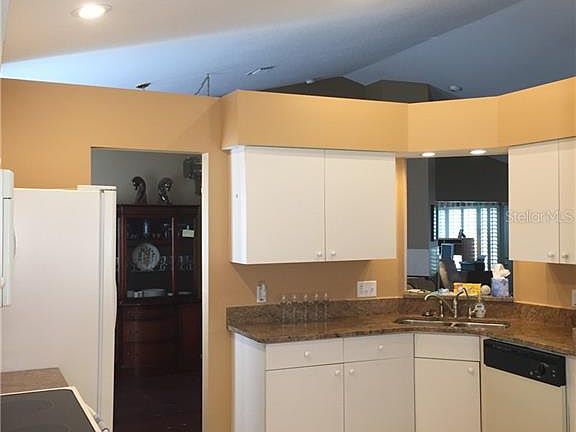 4th image of 2156 Rocky Pointe Dr
