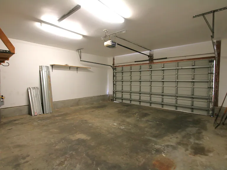 4631 Northpointe Cir — Photo 17