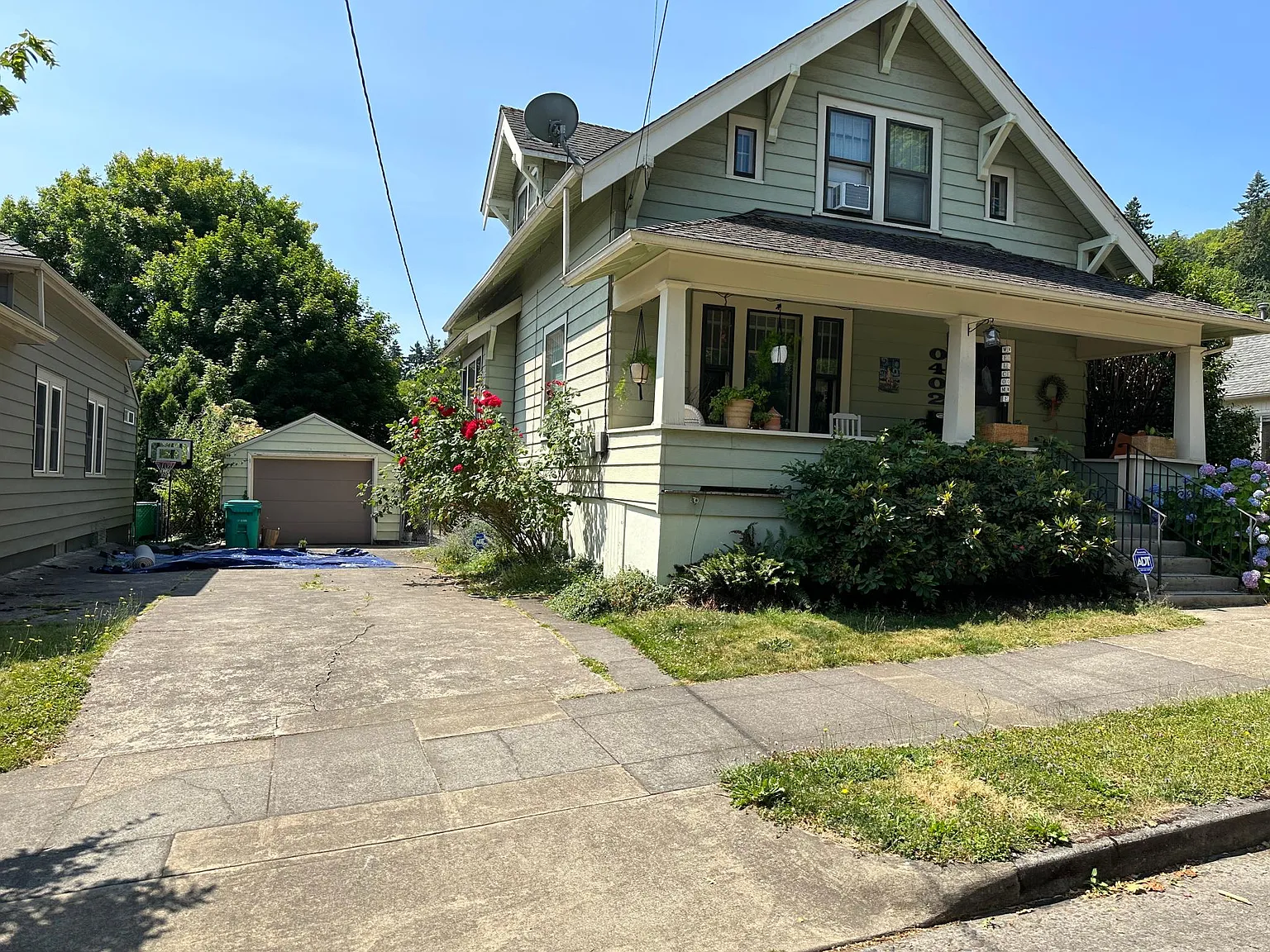 402 SW Idaho St — Photo 2