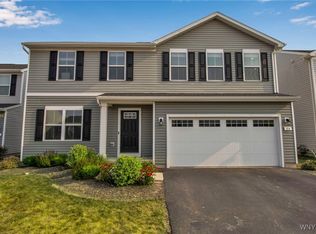 104 Winterbrook Dr, Amherst, NY 14228