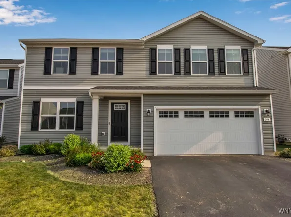 104 Winterbrook Dr, Amherst, NY 14228