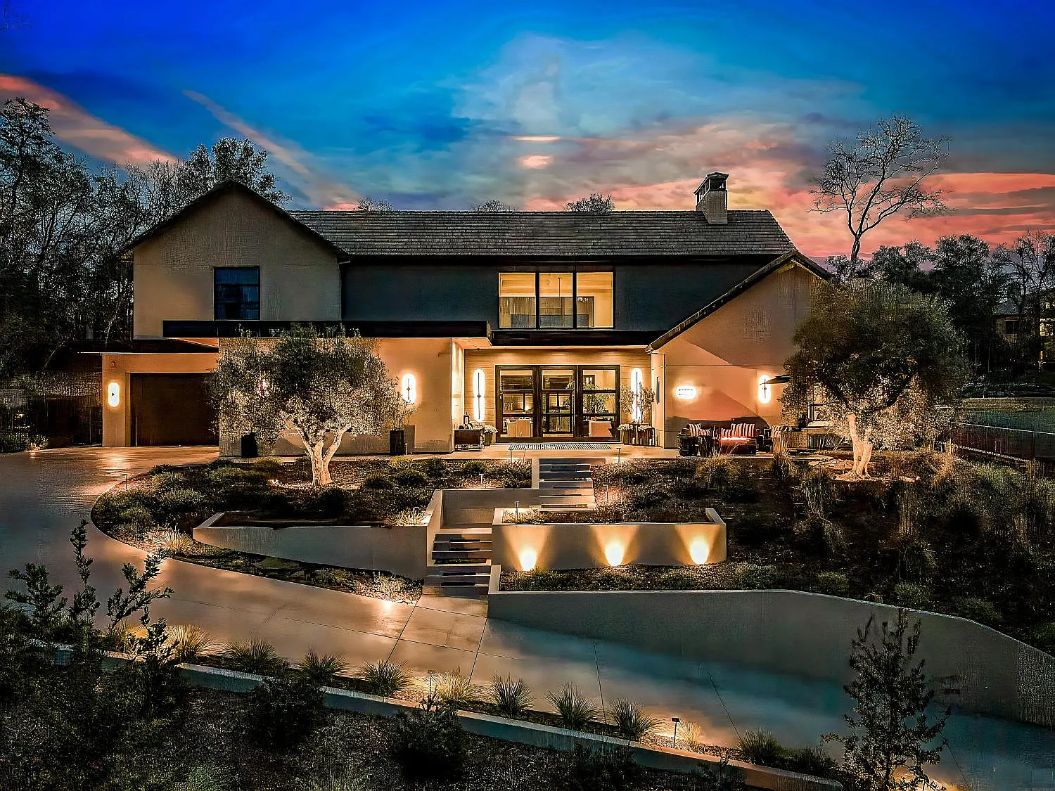 4200 Raphael Dr photo 1