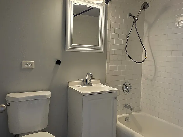 4835 Belmont Rd #7 — Photo 6