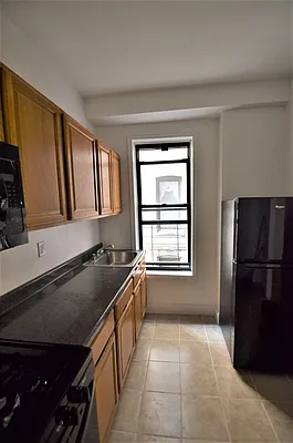 Rented by CITY SKYLINE REALTY INC | media 11