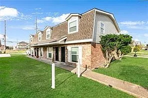 44 Brandon Hall Dr #D — Photo 2