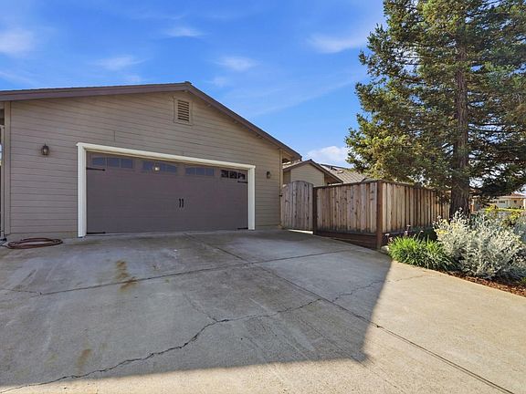 4th image of 1691 Monticello Dr