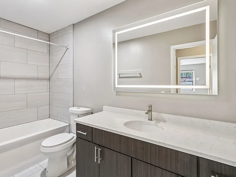 Woodland Reserve Apartments — Photo 16