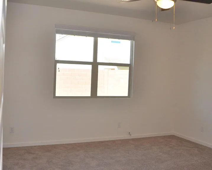 838 W Carlsbad Dr — Photo 12