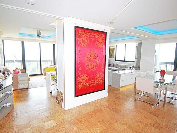 2nd image of 26910 Grand Central Pkwy APT 26O