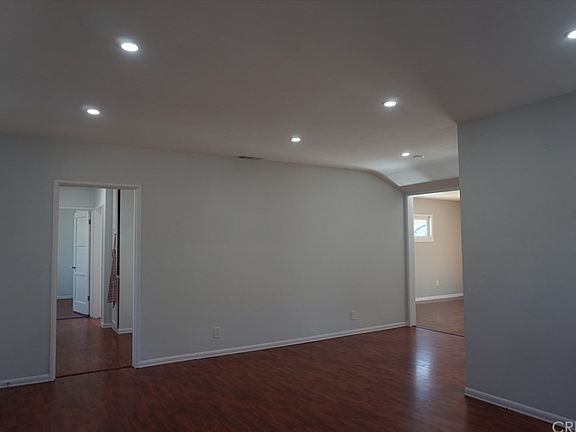 5th image of 12634 Hart St