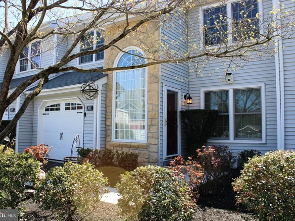 373 Carmen Dr, Collegeville, PA 19426