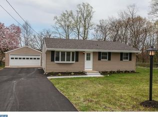 462 Timberline Dr, Mount Laurel, NJ 08054