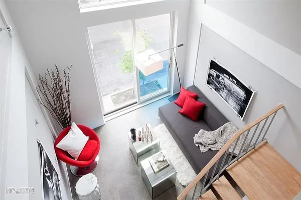 Rented by Compass | media 11