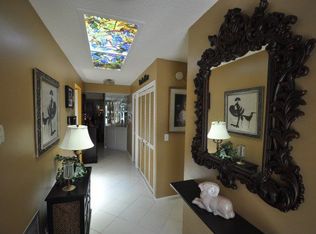 22 Ridgepointe Dr #E, Boynton Beach, FL 33435