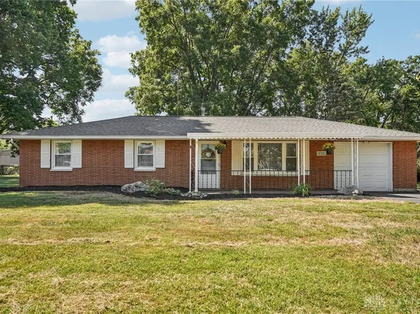 2983 Valleyview Dr, Fairborn, OH 45324