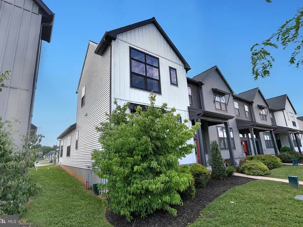 209 Estate Dr, Mechanicsburg, PA 17055