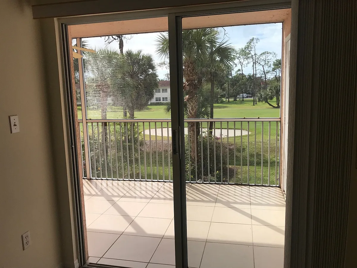 Building Photo - 481 Quail Forest Blvd #B207