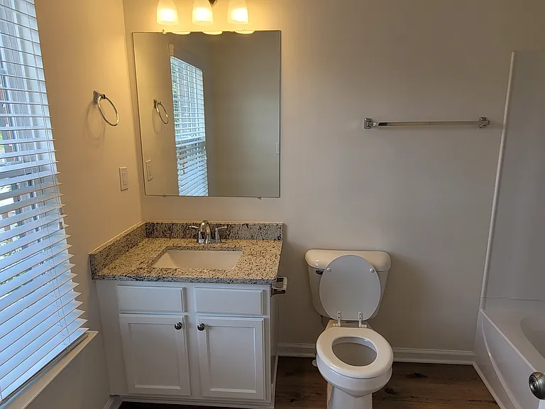 2228 Landing Ridge Dr — Photo 24