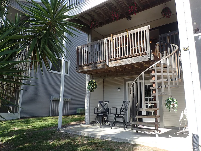 9614 Tara Cay Ct — Photo 210