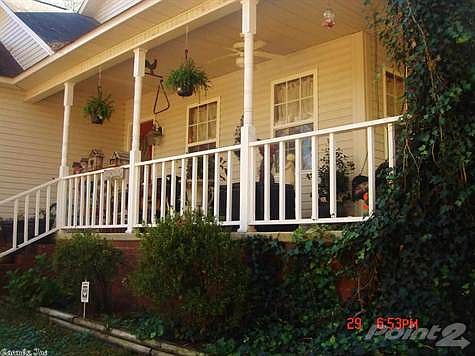 1st image of 192 De Lee Pl