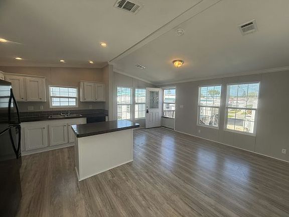 3rd image of 4125 Park St N #740