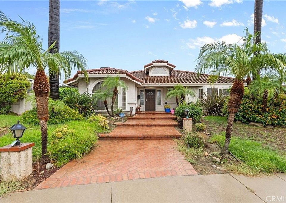 1st image of 1152 N Redding Way