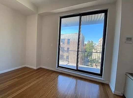 4th image of 2147 2nd Ave #5C