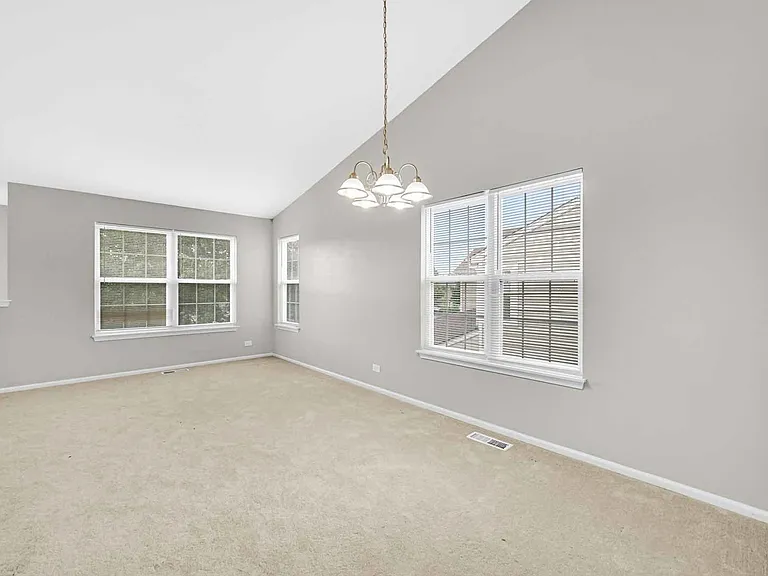 Genesee Dr — Photo 6