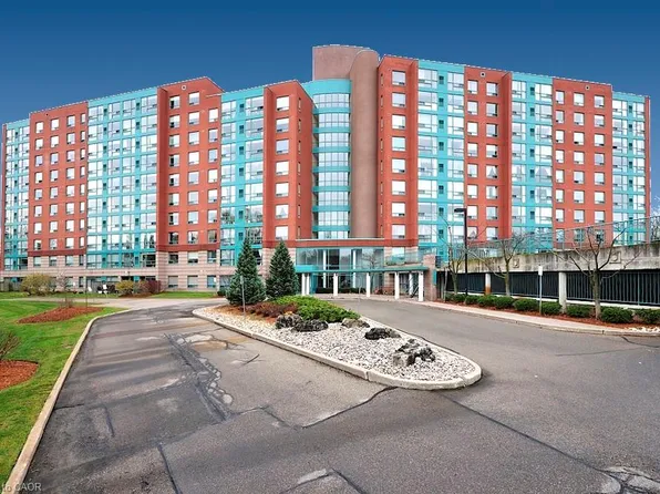 55 Blue Springs Dr #413, Waterloo, ON N2J 4T3