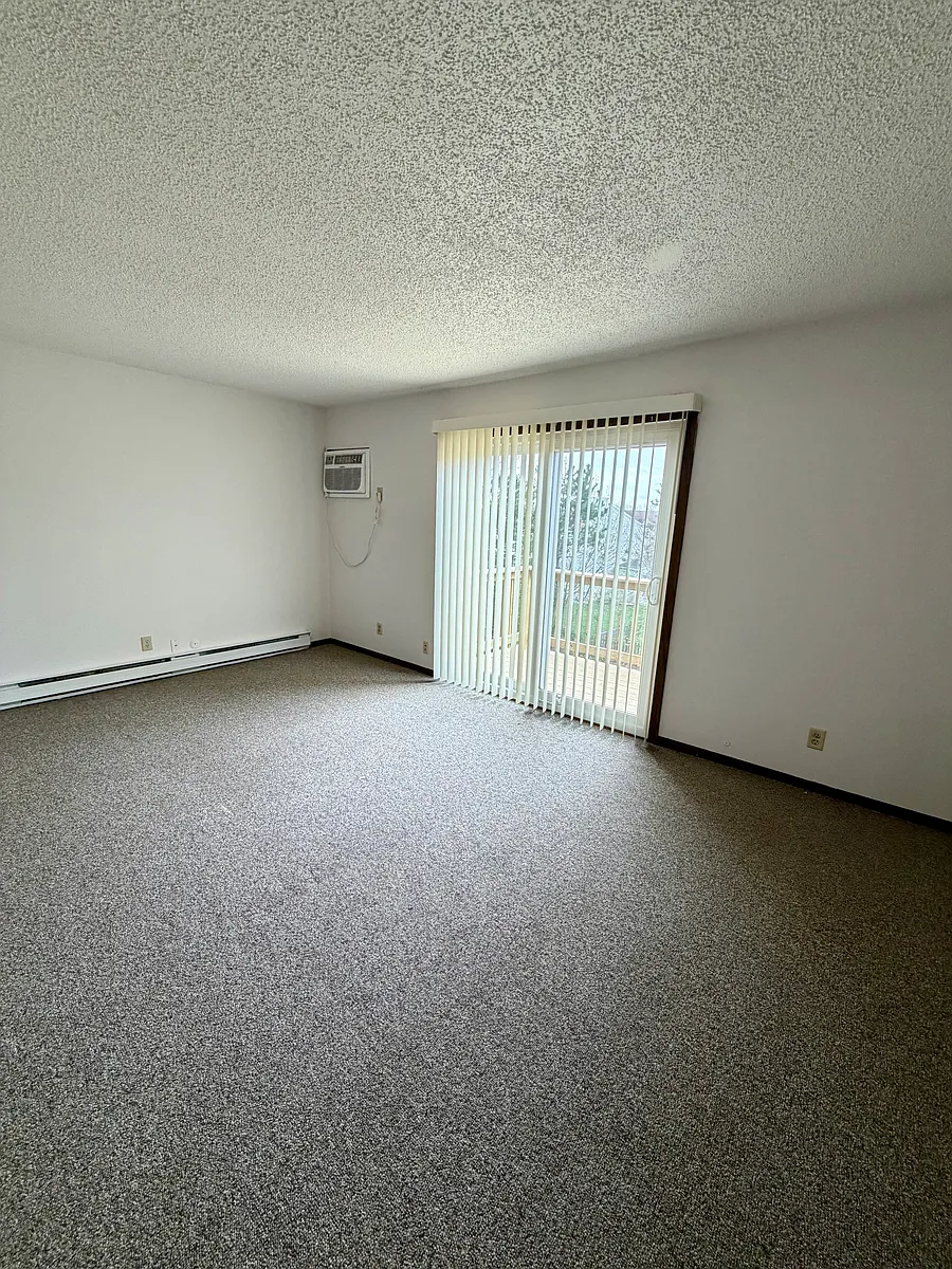 Building Photo - 533 Parkview Ln