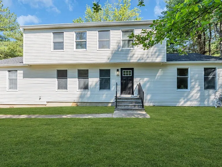 633 Eltone Rd — Photo 3