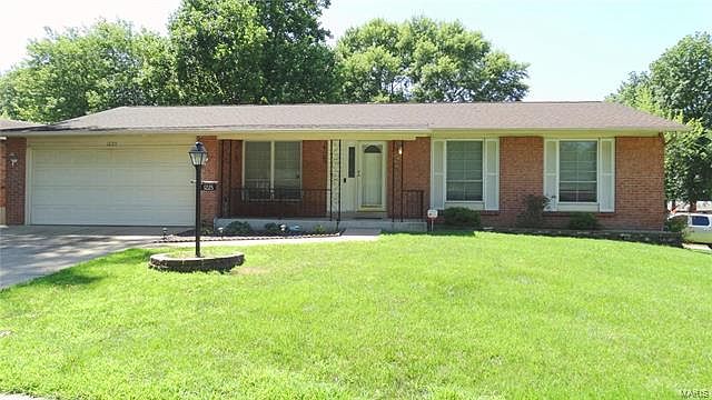 1st image of 1225 Tracy Ln