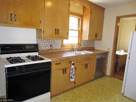 5th image of 2143 Rose Ave E