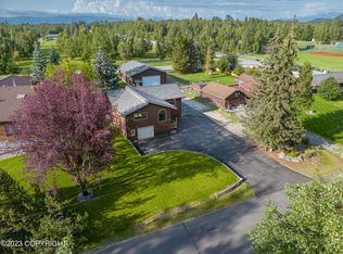 22705 Friendship Ln, Chugiak, AK 99567