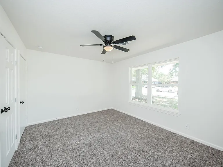 5221 Libbey Ln — Photo 24