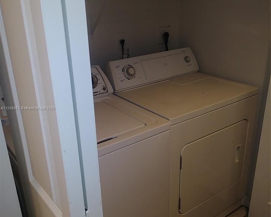 2nd image of 1919 Van Buren St APT 319A