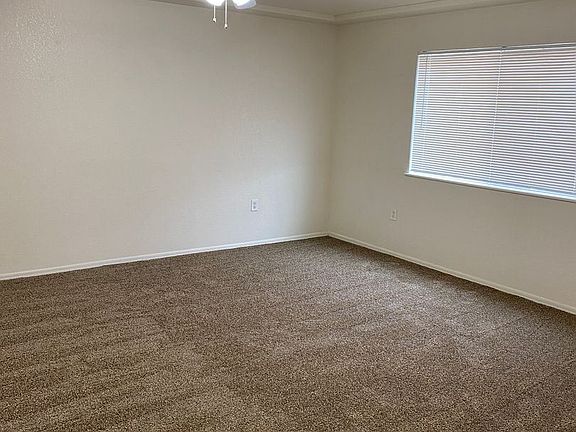 4th image of 726 Hellenic Dr APT I