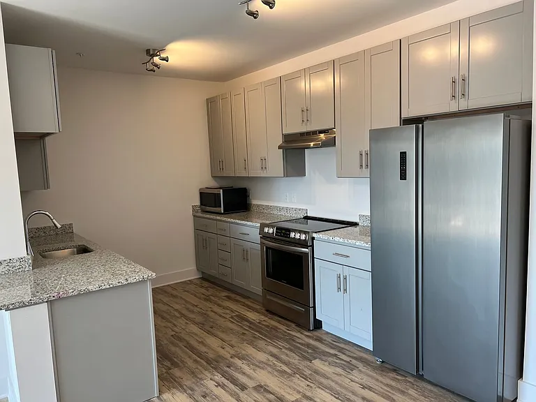Brookview Commons West — Photo 19