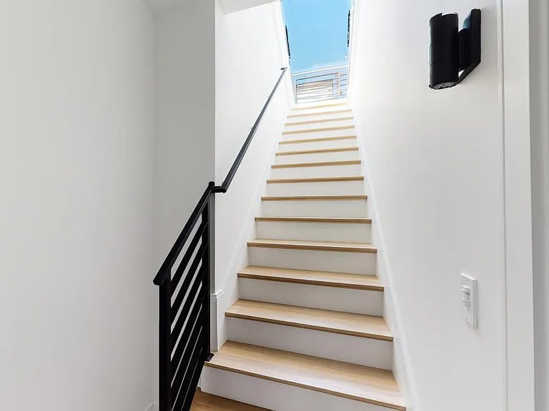 21 Buttonwood St #2 — Photo 8
