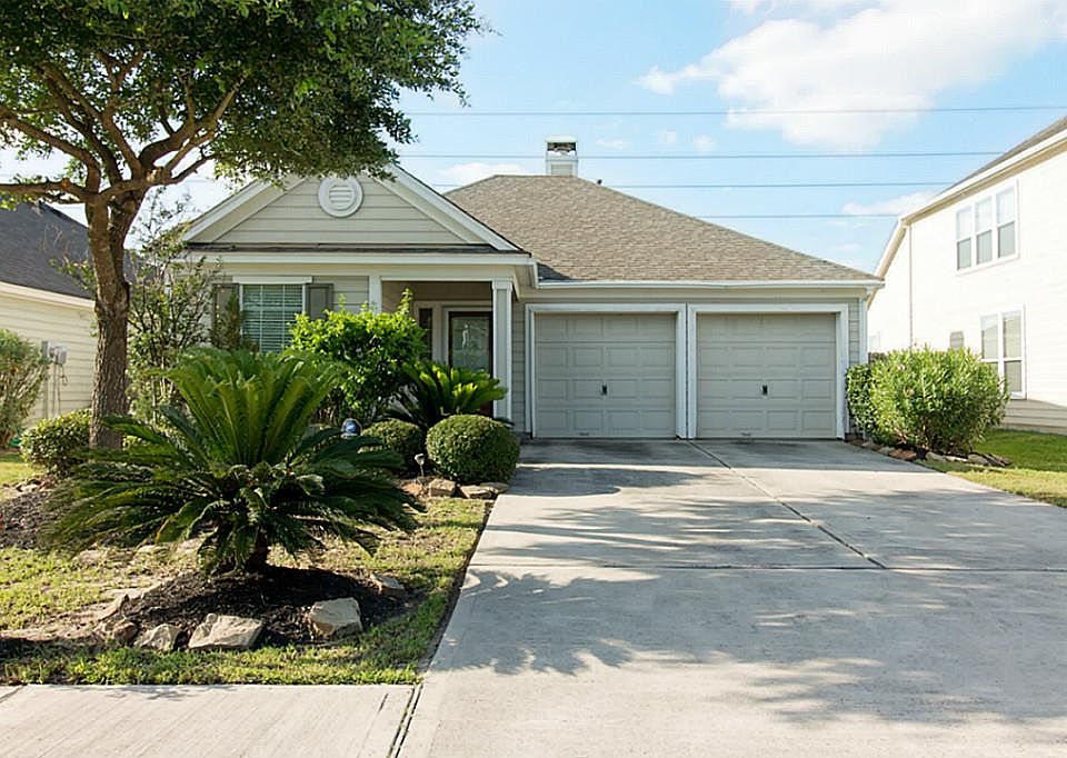 1st image of 22114 Guston Hall Ln