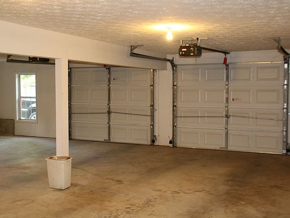 Room for 3 cars plus large driveway
