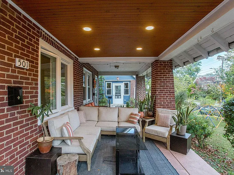 501 E Mount Airy Ave — Photo 5