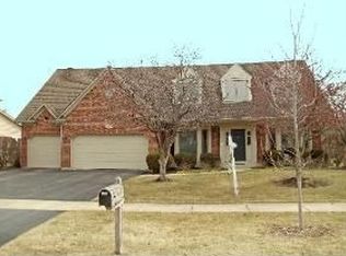 1268 Cromwell Ln, Naperville, IL 60564