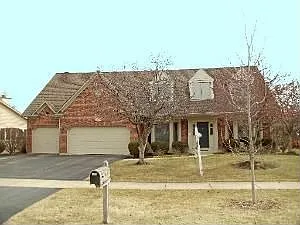 1268 Cromwell Ln photo 1