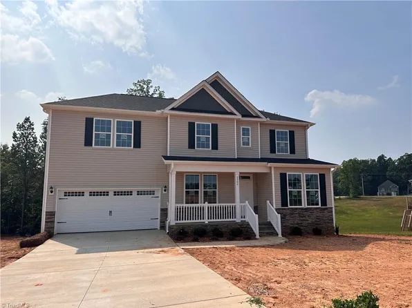 3502 Old Lake Ct, Stokesdale, NC 27357