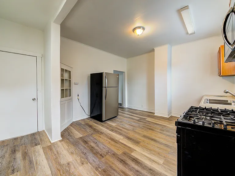 714 Industry St — Photo 19