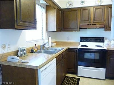 2nd image of 990 Bryce Ave