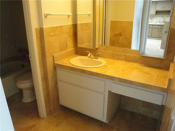 5th image of 1351 NE Miami Gardens Dr APT 223E