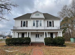 300 Cox Ave, Thomasville, NC 27360