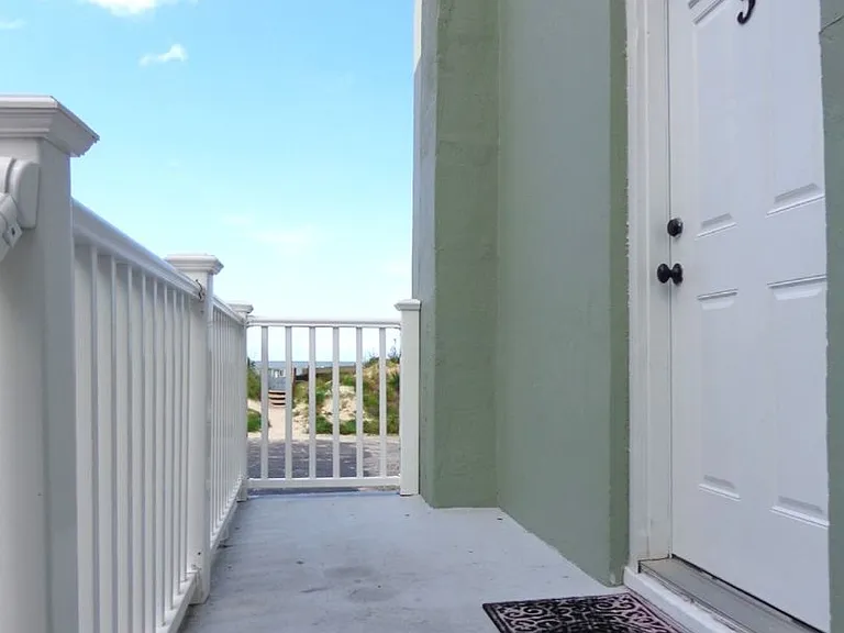2020 E Ocean View Ave — Photo 27